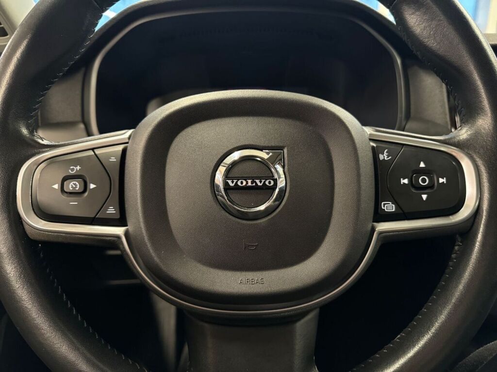 Volvo V90 2018 Musta