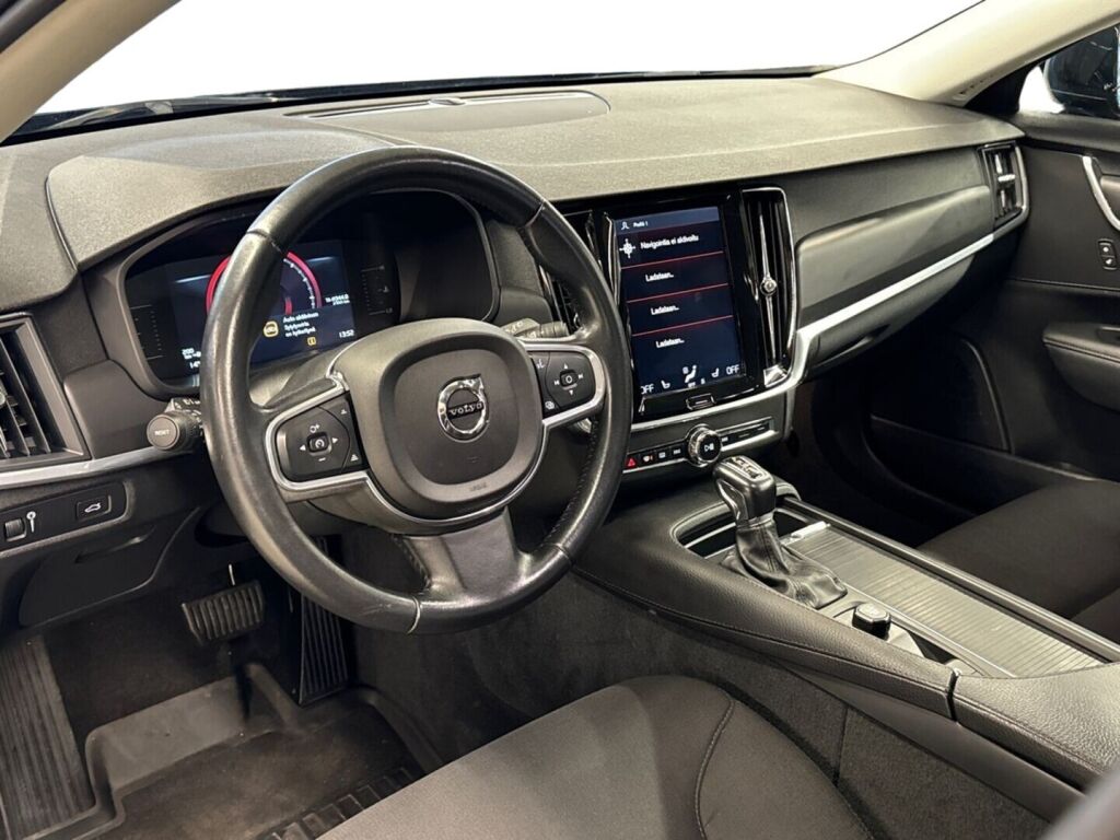 Volvo V90 2018 Musta