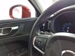 Volvo XC60 2023 met.punainen