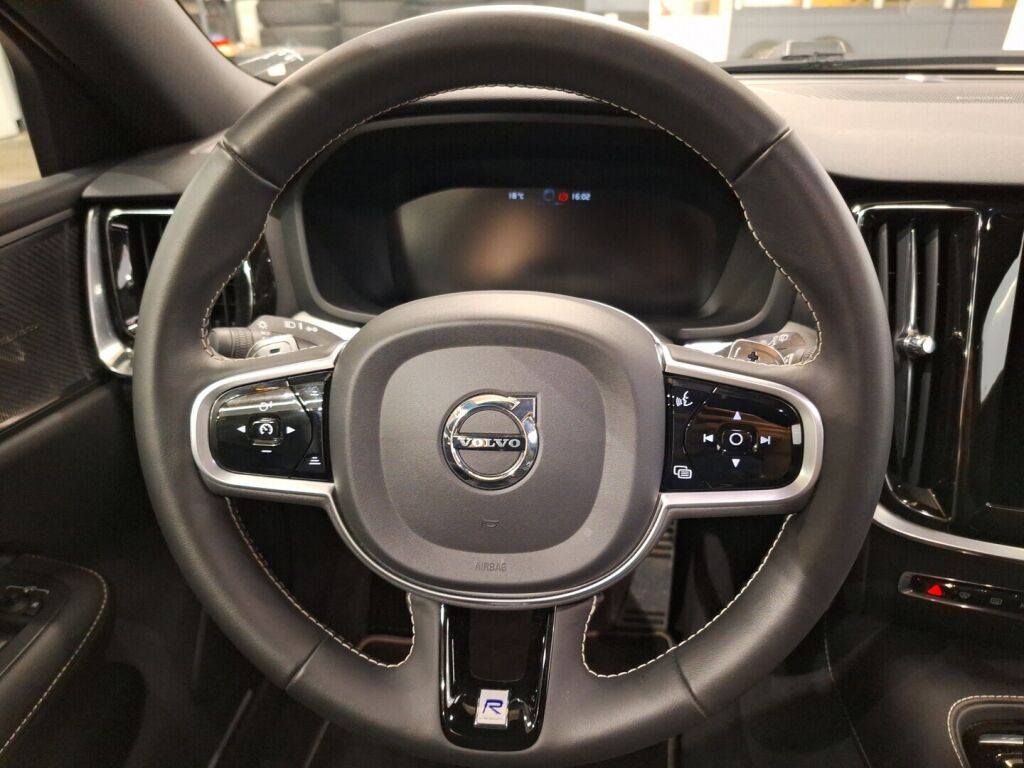 Volvo V60 2020 