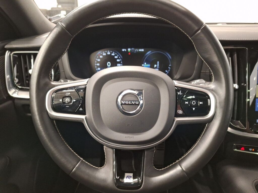 Volvo V60 2020 