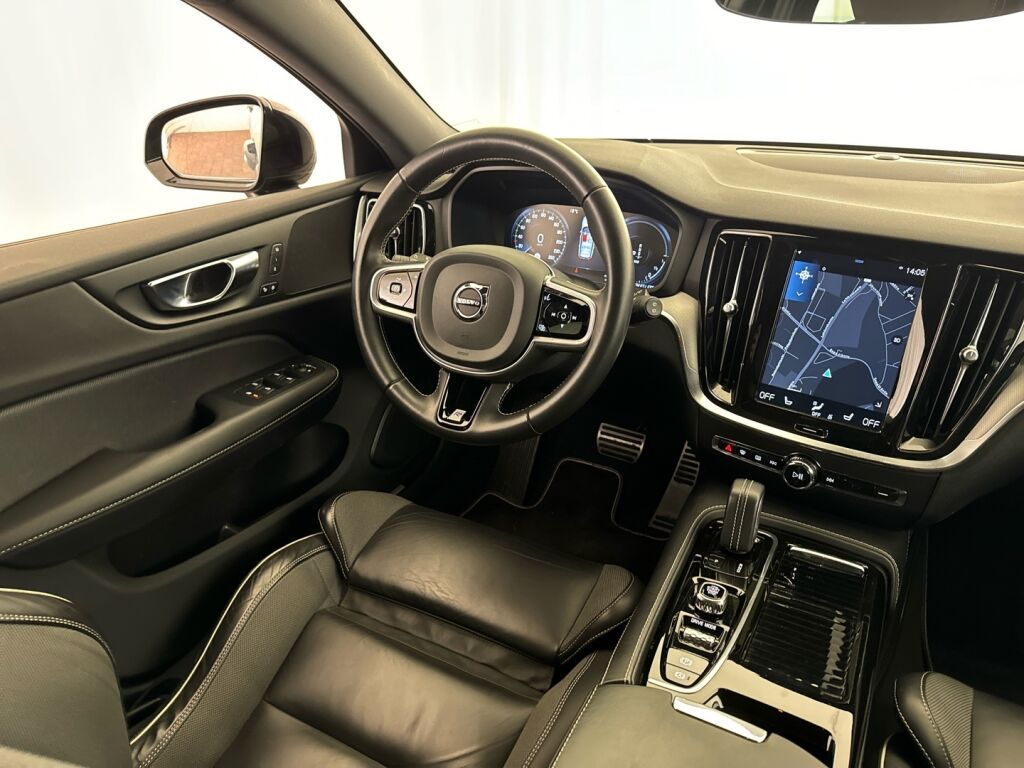 Volvo V60 2020 