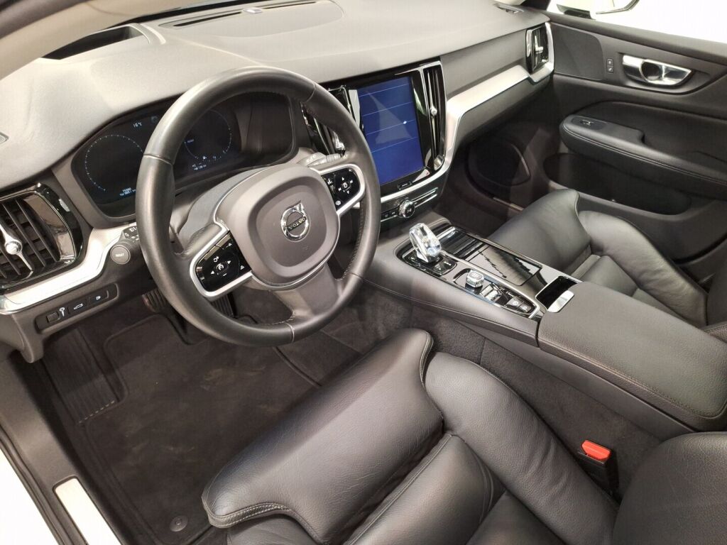 Volvo V60 2020 