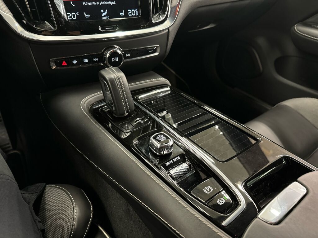 Volvo V60 2020 