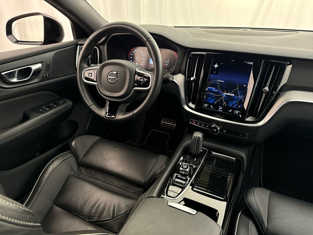 Volvo V60 2021 