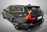 Volvo V60 2022 Musta