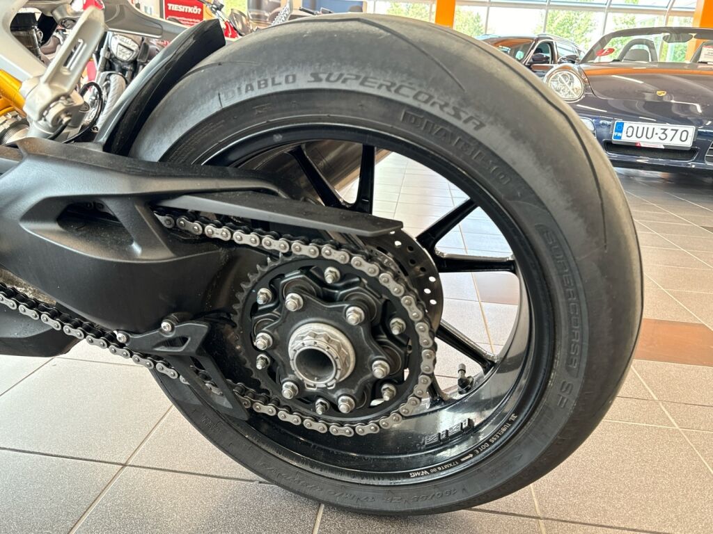 Triumph SPEED TRIPLE 2022 Musta