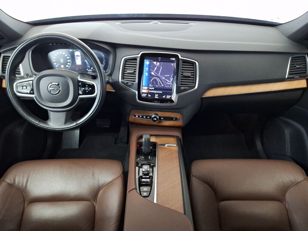 Volvo XC90 2021 