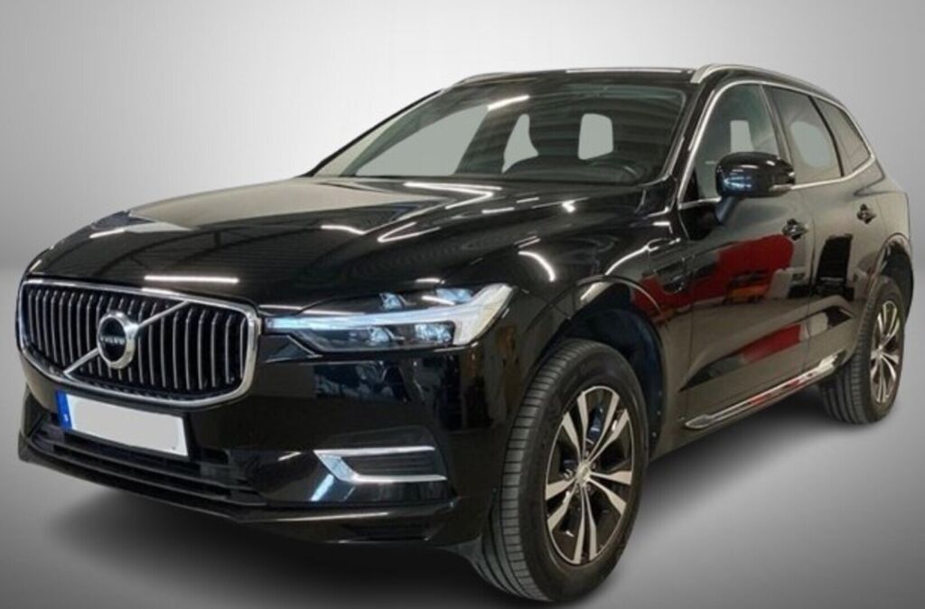 Volvo XC60 2021 Musta