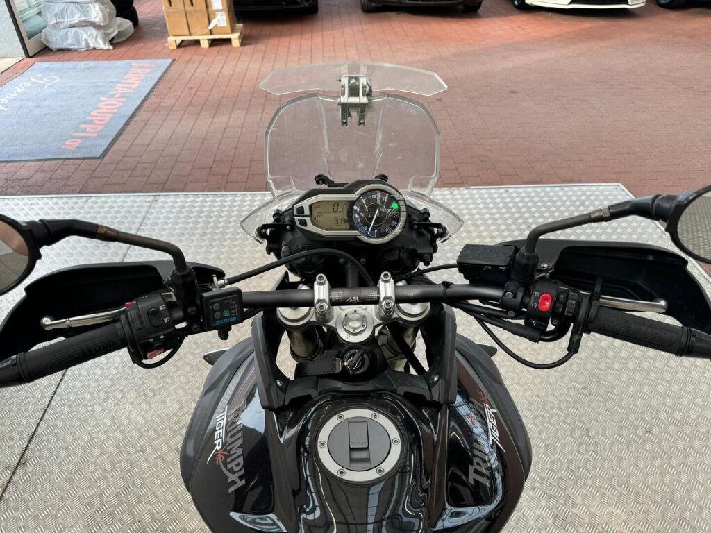 Triumph TIGER 2012 Musta