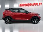 Volvo XC40 2020 Metalli punainan / Musta katto