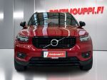 Volvo XC40 2020 Metalli punainan / Musta katto