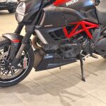 Ducati DIAVEL CARBON ABS 2013 Musta