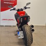 Ducati DIAVEL CARBON ABS 2013 Musta