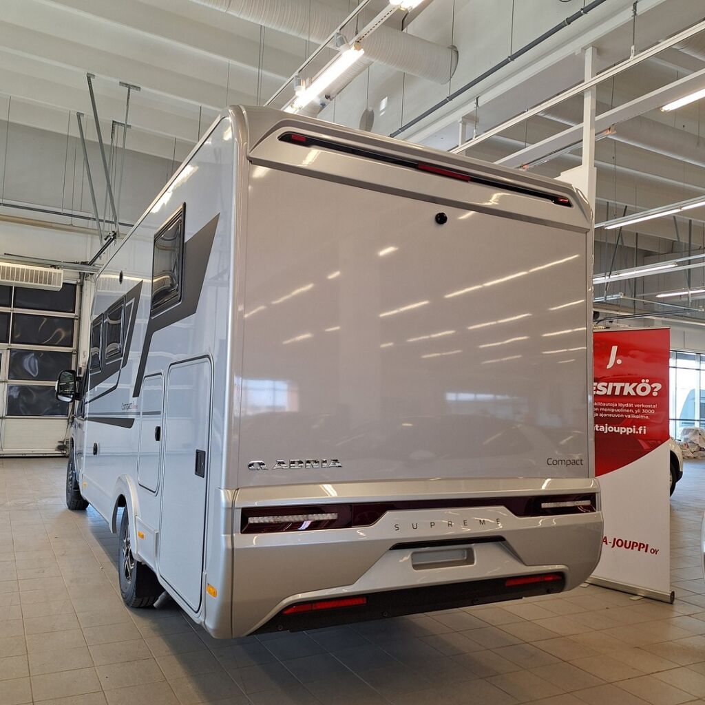 Adria Compact Supreme DL 2024 Harmaa