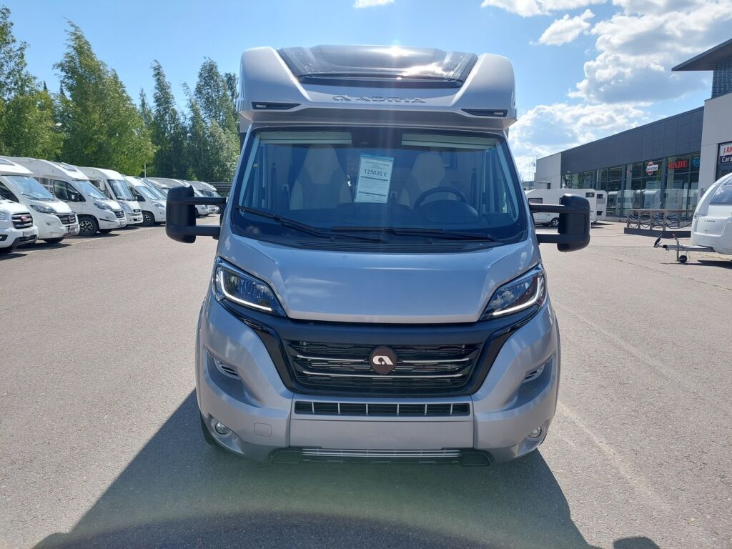 Adria MATRIX SUPREME 670 SL 2024 Harmaa