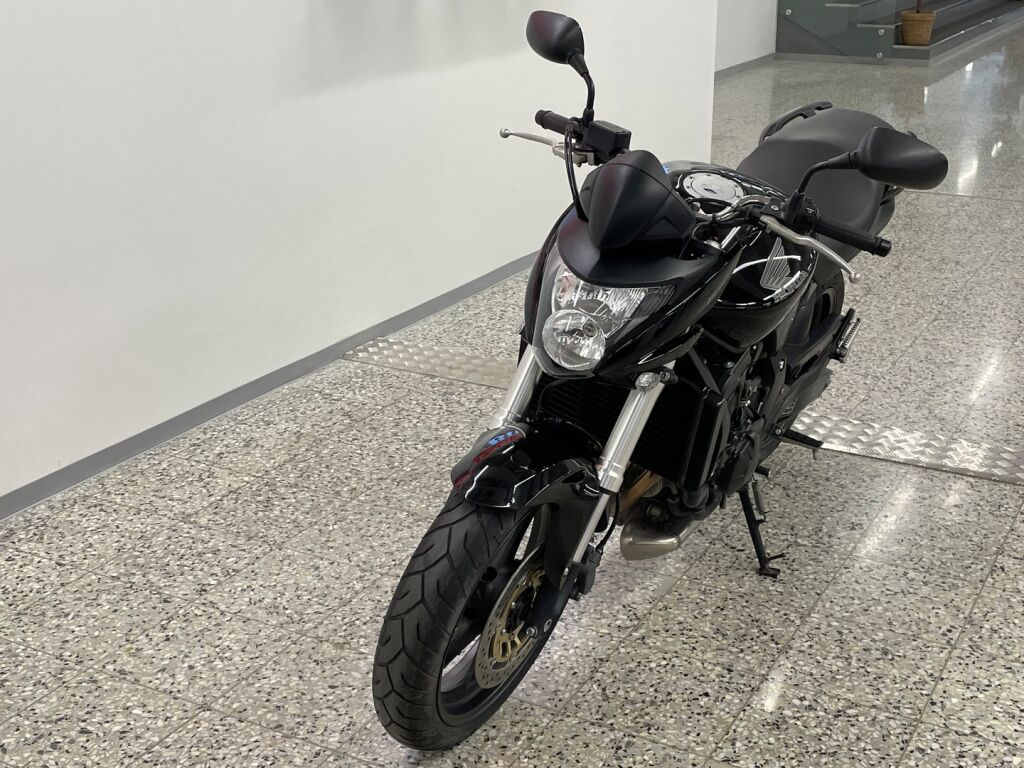 Honda CB 2011 Musta