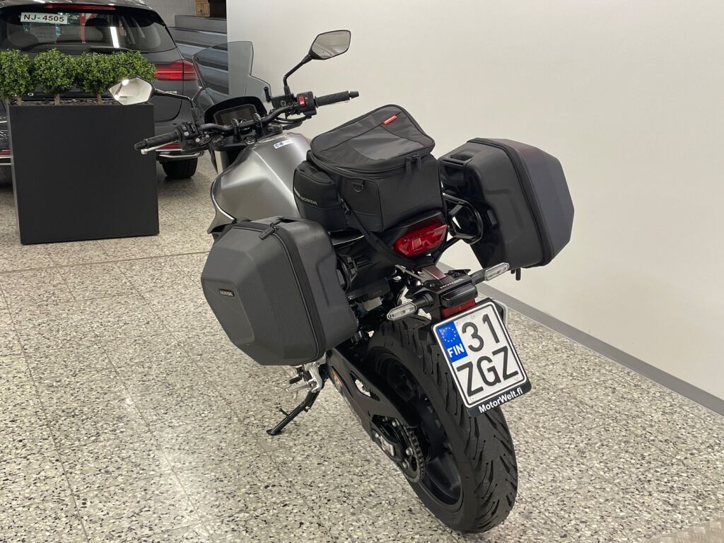 Honda CB 2023 