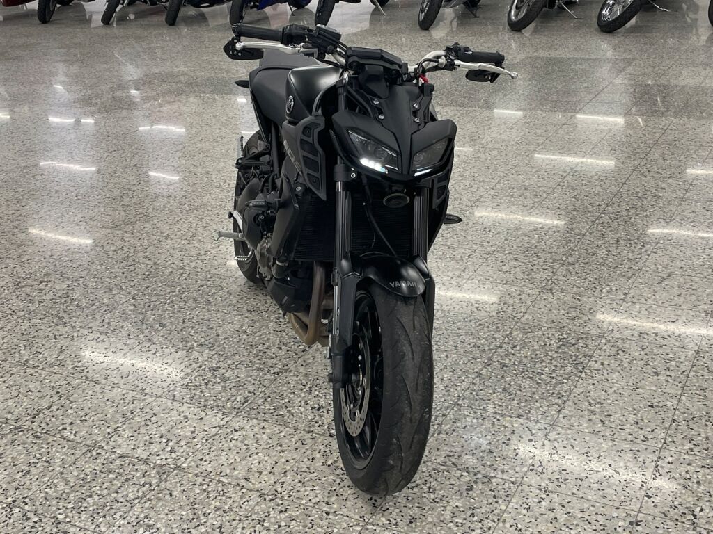 Yamaha MT-09 2020 Musta