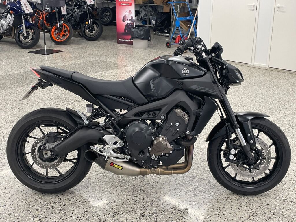 Yamaha MT-09 2020 Musta