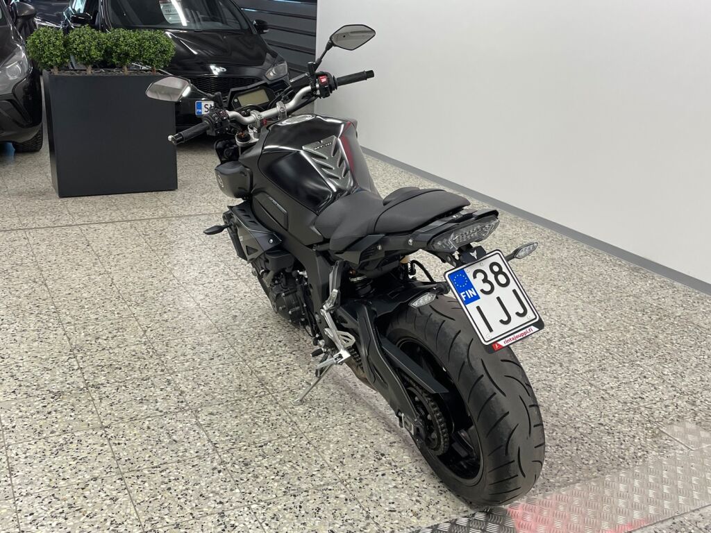 Yamaha MT-10 2019 Musta