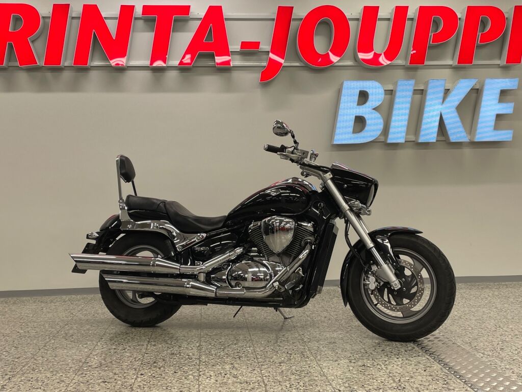 Suzuki INTRUDER 2010 Musta