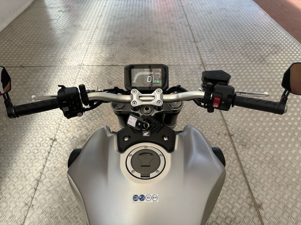 Honda CB 2022 