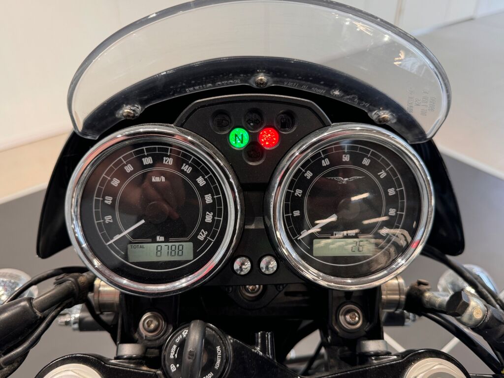 Moto guzzi V7 2012 