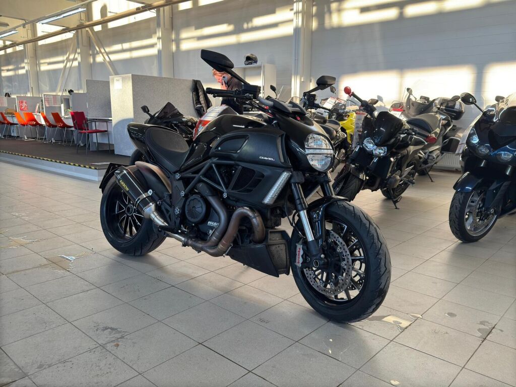 Ducati Diavel 2011 