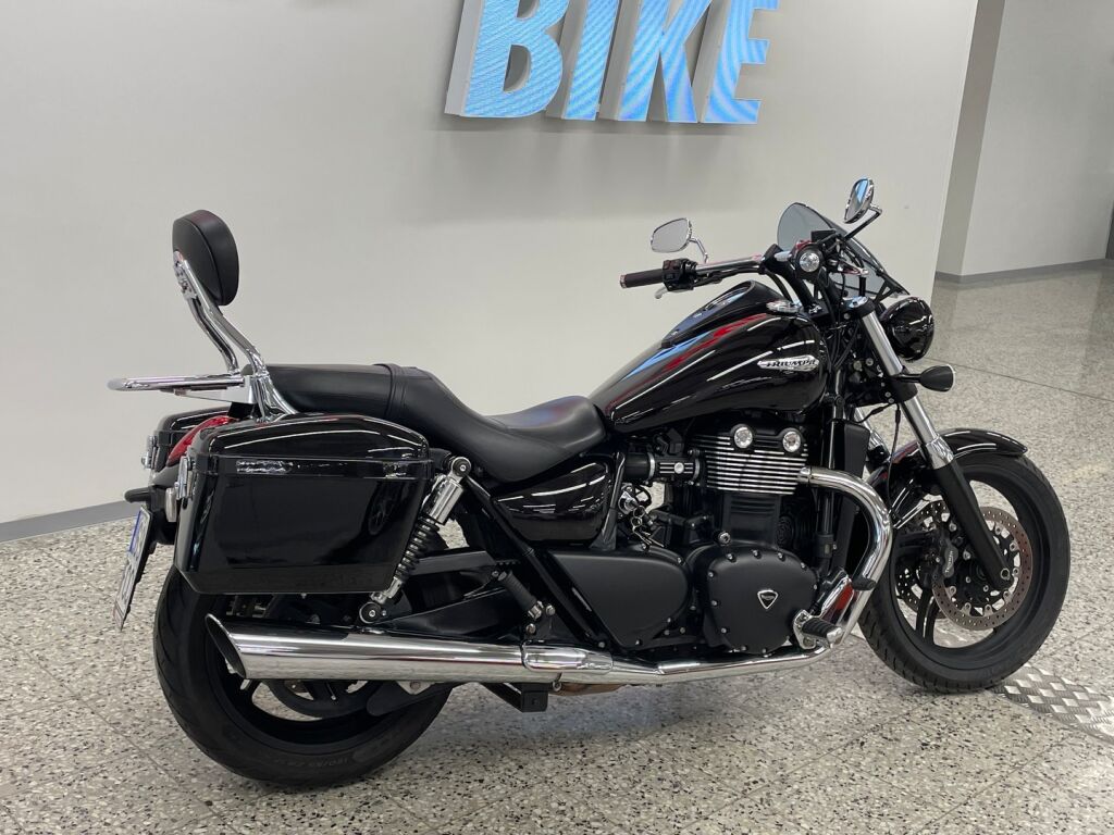 Triumph THUNDERBIRD 2011 Musta