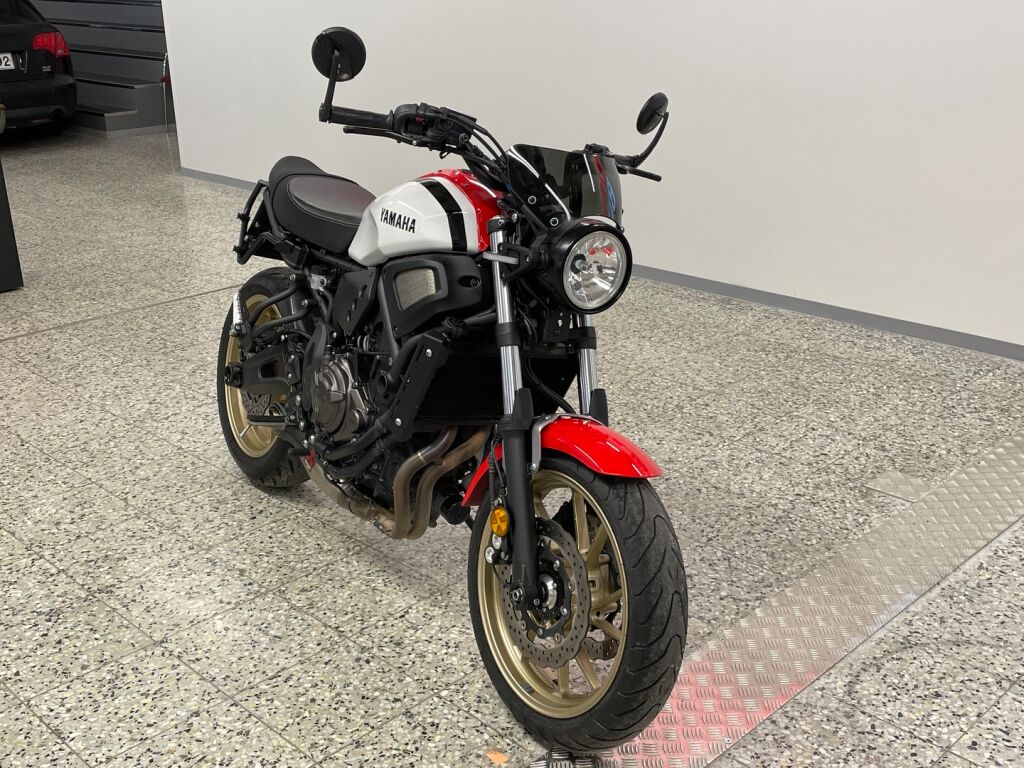 Yamaha XSR 2020 Valkoinen