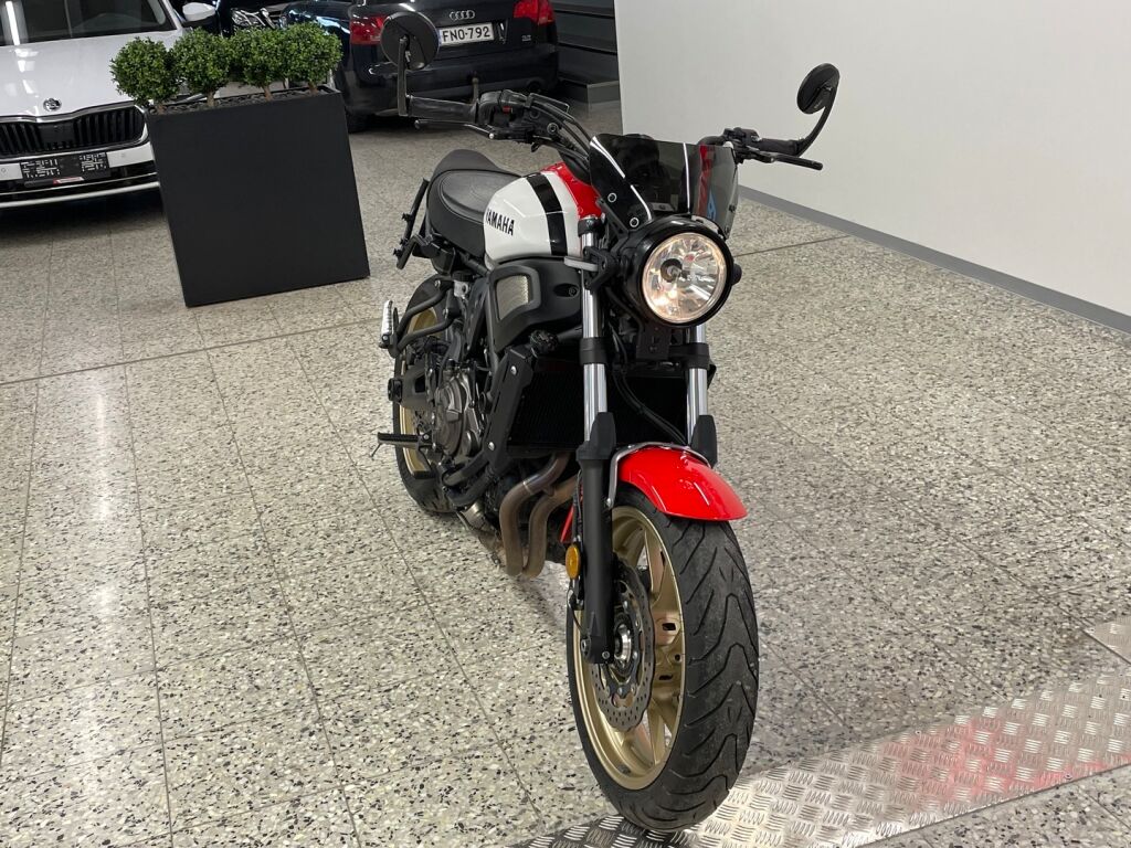 Yamaha XSR 2020 Valkoinen