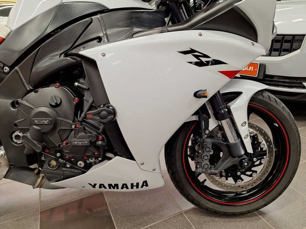 Yamaha YZF-R1 2012 MR O 3