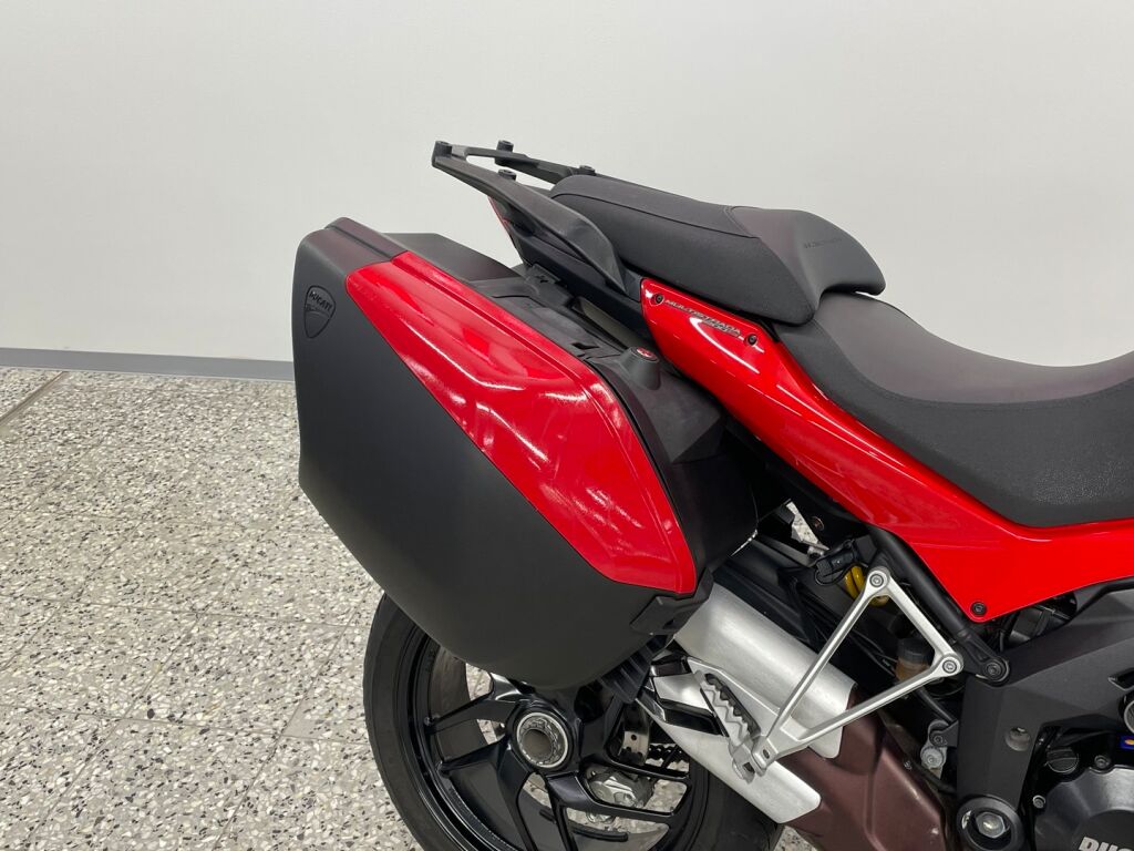 Ducati Multistrada 2013 Punainen