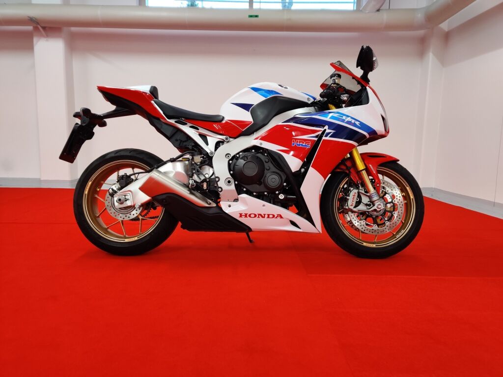 Honda CBR 2015 Valkoinen