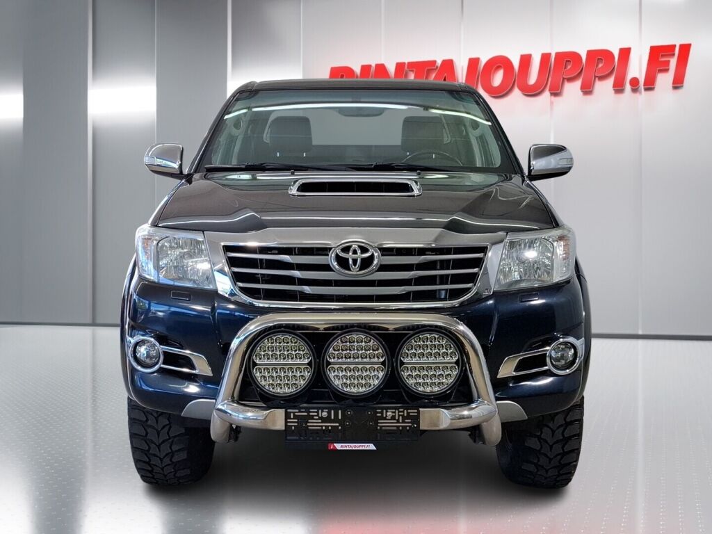 Toyota Hilux 2015 met.musta