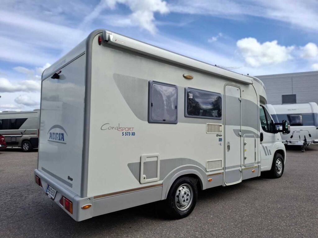 Adria CORAL SPORT S 573 XD 2008 Valkoinen