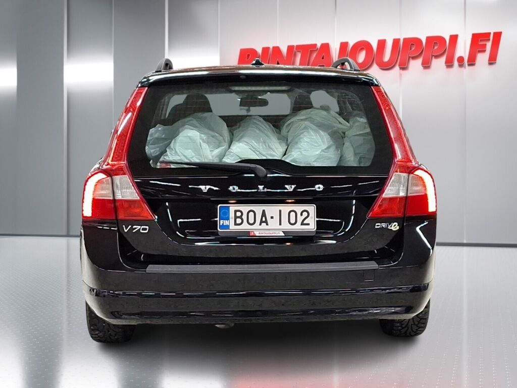 Volvo V70 2011 Musta