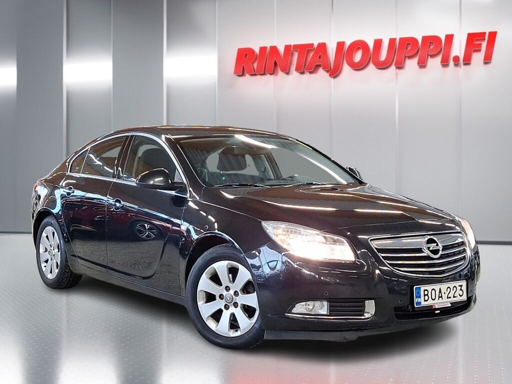 Opel Insignia 2010 Musta