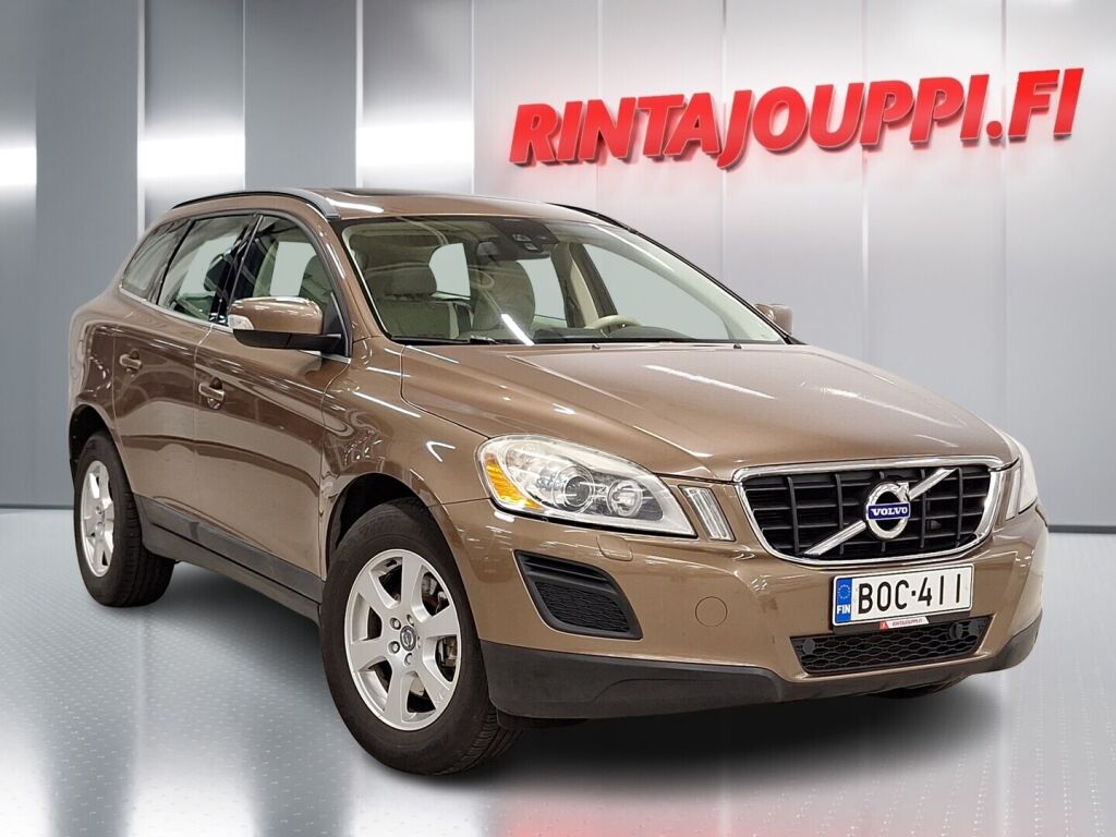 Volvo XC60 2010 Ruskea (beige)