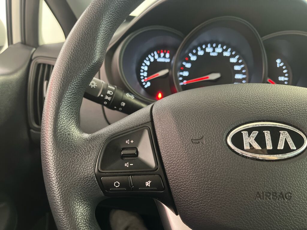 Kia Rio 2012 Hopea