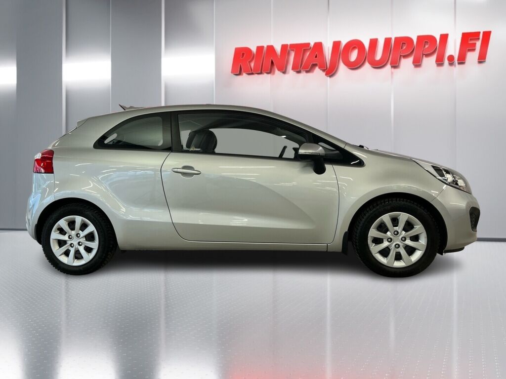 Kia Rio 2012 Hopea