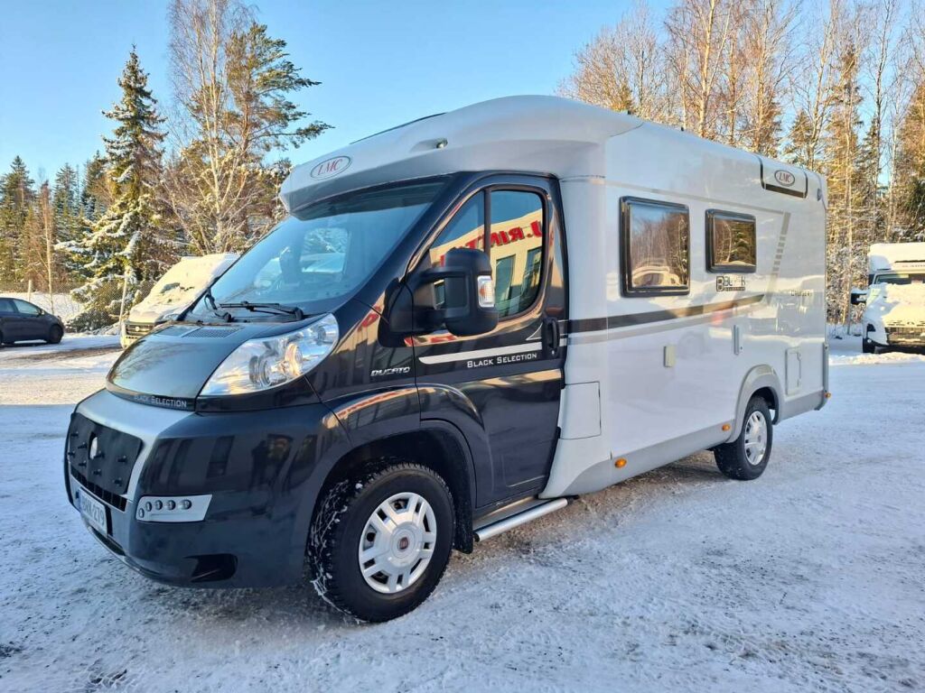 LMC T 592 Cruiser Black Selection 2014 Valkoinen