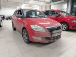 Skoda Fabia 2013 Punainen