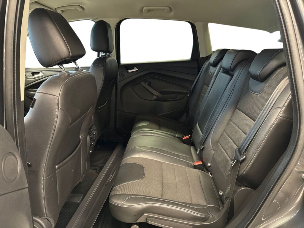 Ford Kuga 2015 Harmaa