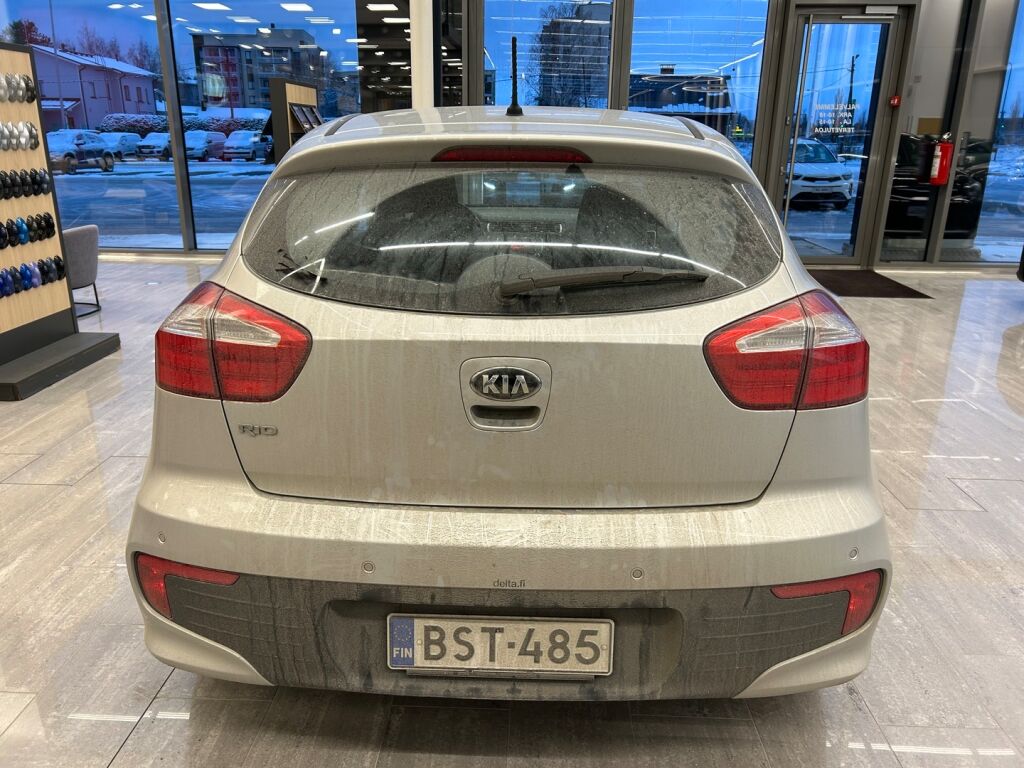 Kia Rio 2015 Hopea