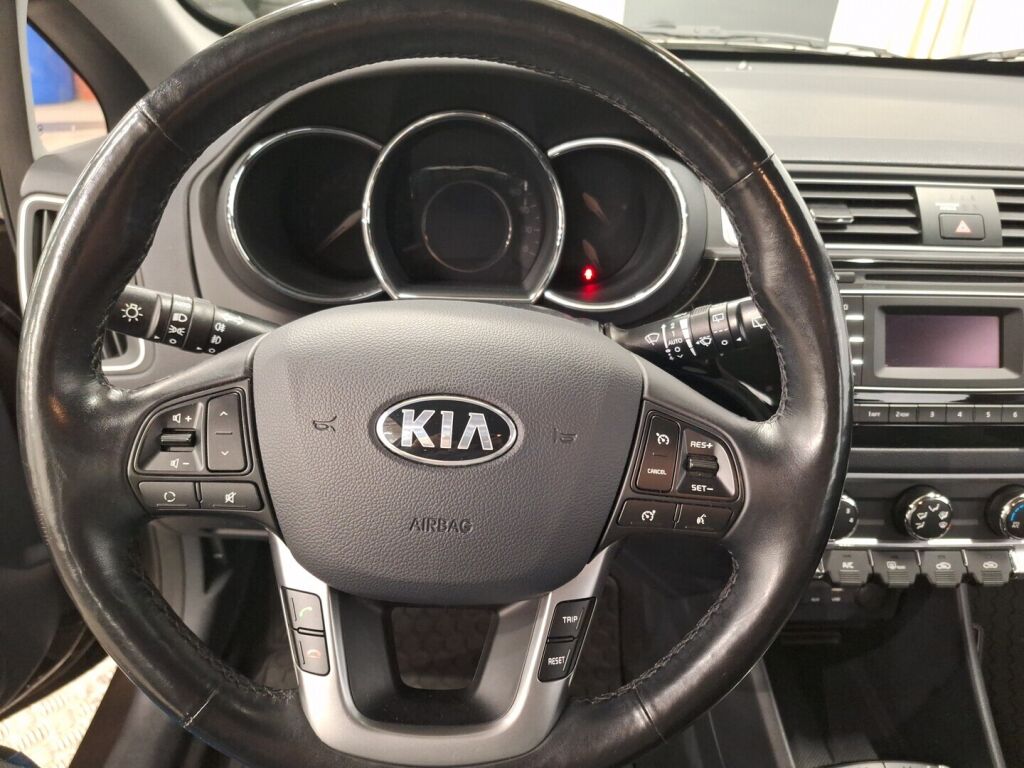 Kia Rio 2015 Ruskea (beige)