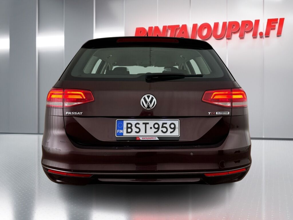 Volkswagen Passat 2015 Punainen