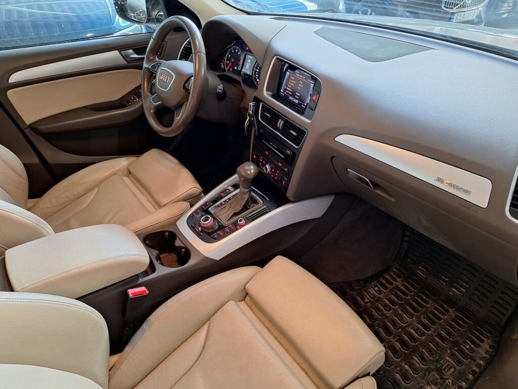 Audi Q5 2015 Ruskea (beige)