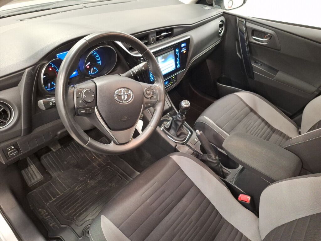 Toyota Auris 2017 Hopea